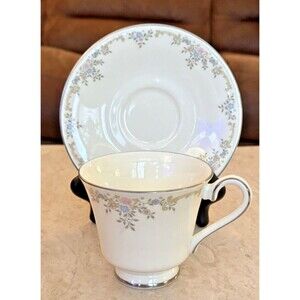 Royal Doulton 4 Teacup And Saucer Sets "Giselle" Romance Collection 1980s VTG